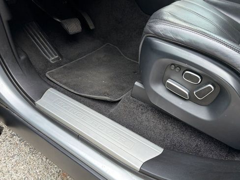 Used 2013 Land Rover Range Rover HSE AWD/4WD image 9