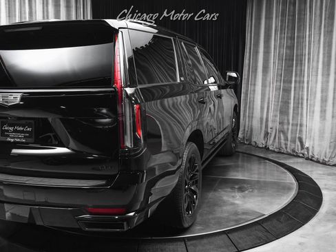Used 2021 Cadillac Escalade Sport Platinum w/ LPO, ONYX Package AWD/4WD image 48