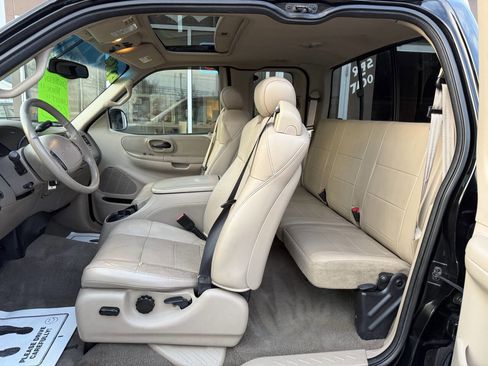 Used 2002 Ford F150 Lariat image 12