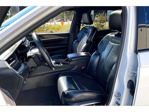 Used 2021 Jeep Grand Cherokee L Overland w/ Luxury Tech Group IV AWD/4WD image 25