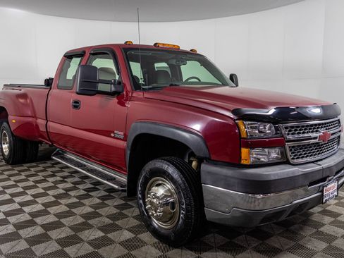 Used 2005 Chevrolet Silverado 3500 LS w/ Heavy-Duty Power Package RWD image 8