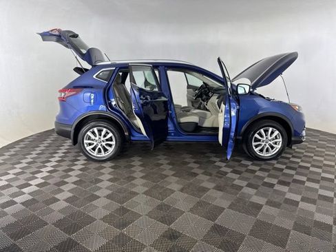 Used 2022 Nissan Rogue Sport SV FWD image 13