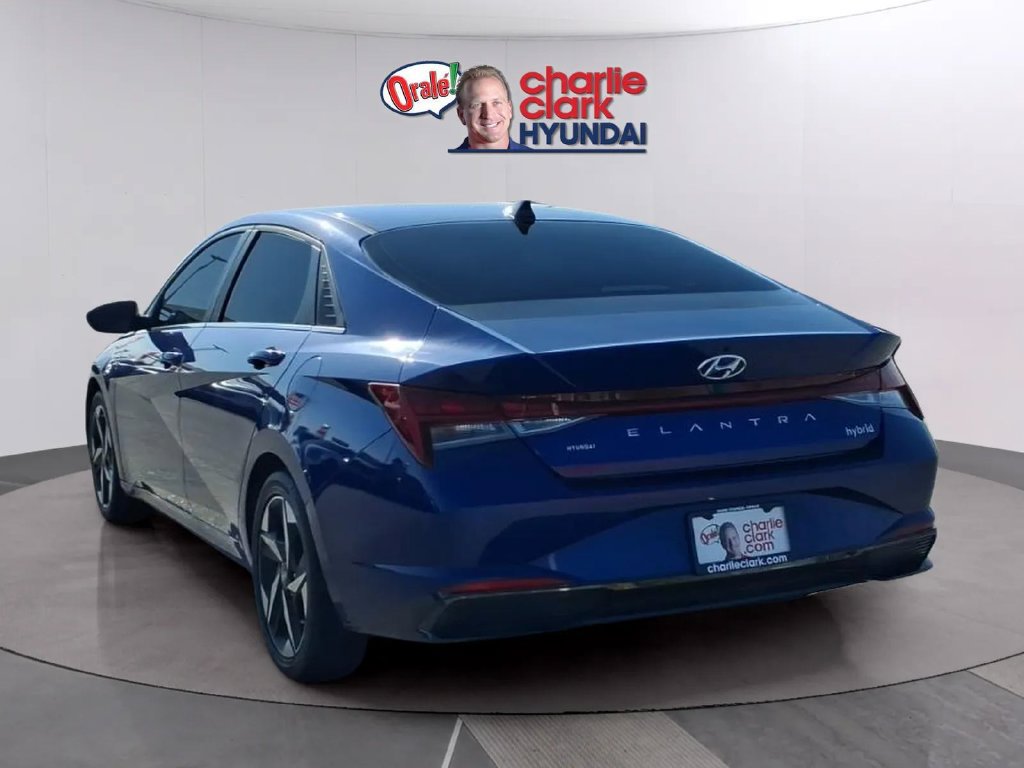 Used 2023 Hyundai Elantra Limited FWD image 3