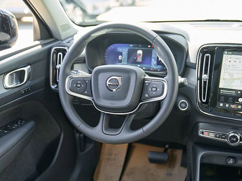 New 2026 Volvo XC40 B5 Plus AWD/4WD image 25