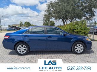 Used 2011 Toyota Camry LE video 2