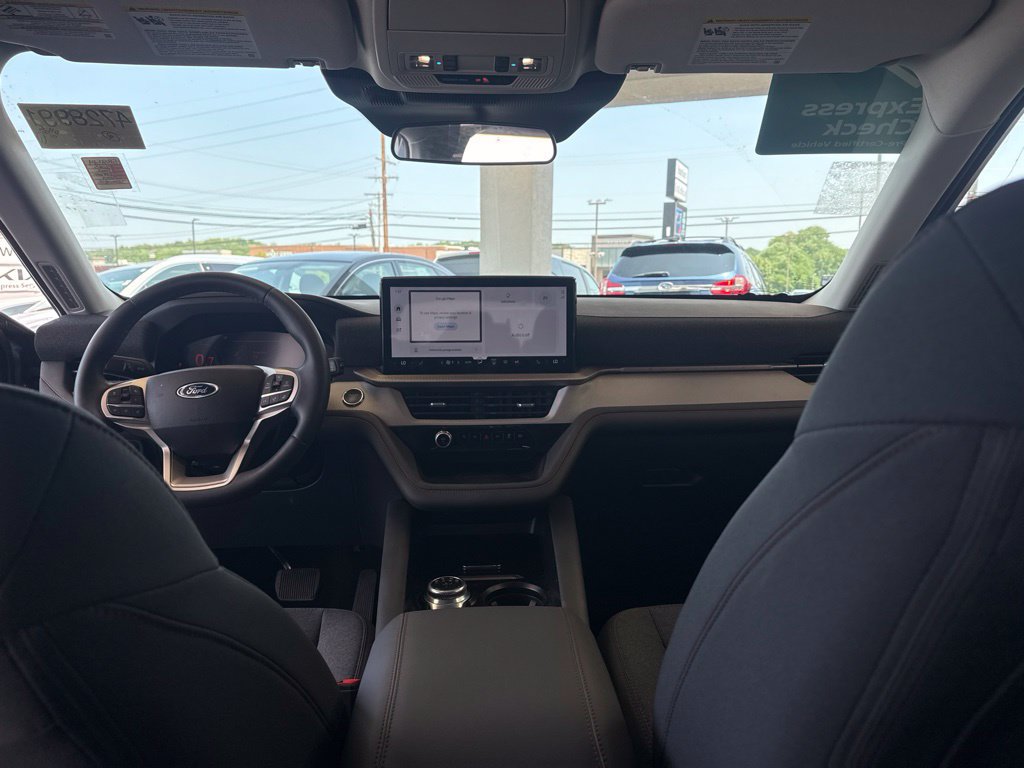 Certified 2025 Ford Explorer Active AWD/4WD image 16