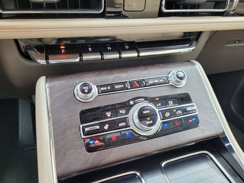 Used 2022 Lincoln Aviator Grand Touring w/ Equipment Group 301A image 30