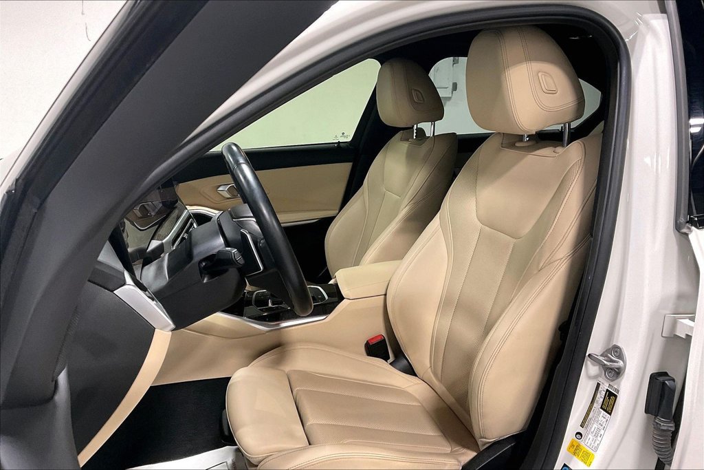 Used 2023 BMW 330i Sedan w/ Premium Package RWD image 32