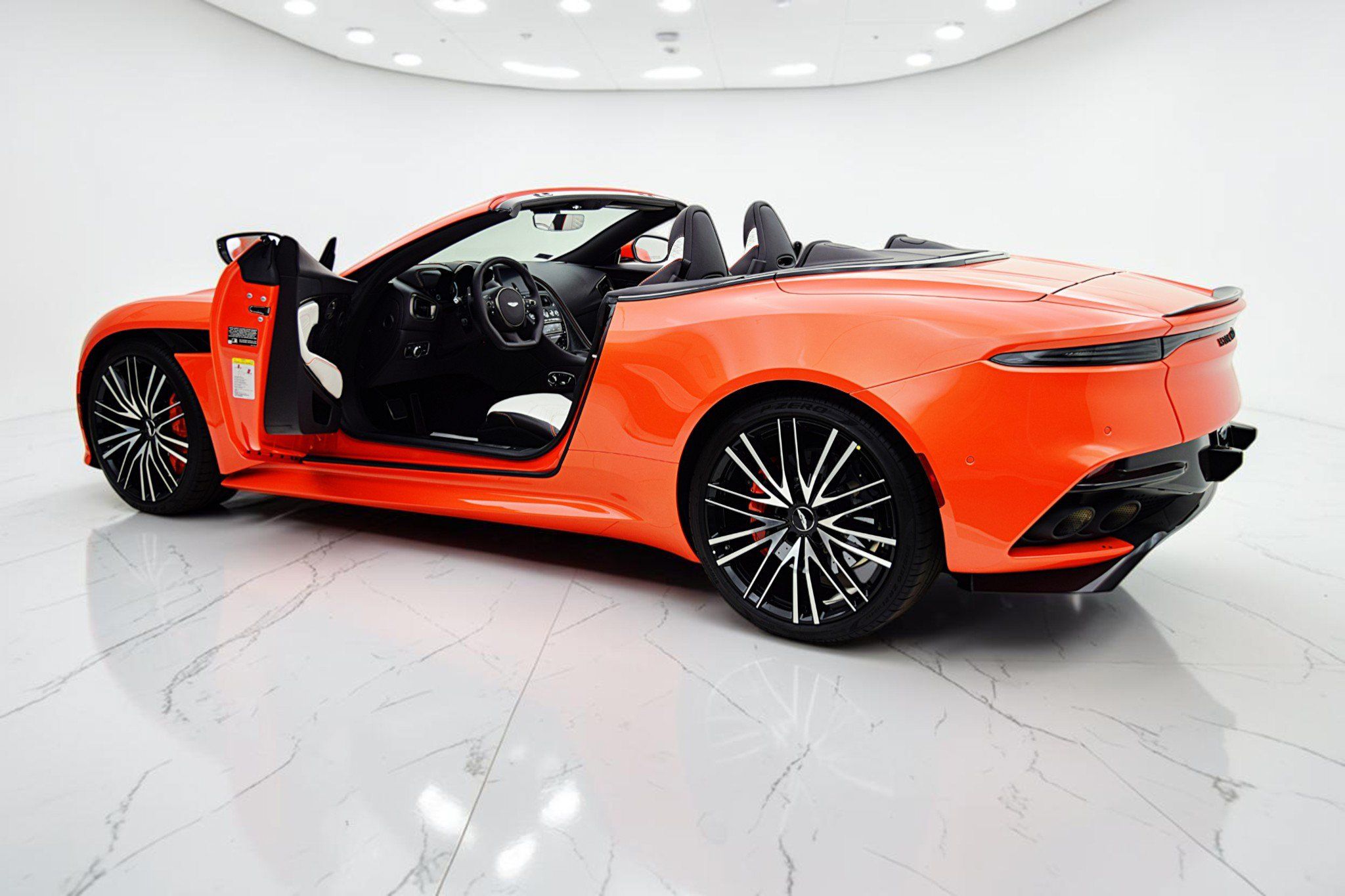 Used 2023 Aston Martin DBS Superleggera Volante RWD image 6