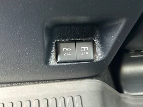 Used 2022 Toyota 4Runner SR5 Premium w/ Moonroof Package RWD image 23