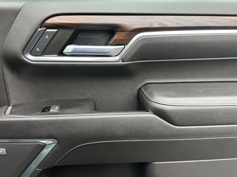 Used 2022 GMC Sierra 1500 SLT w/ SLT Premium Package image 18