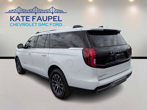 Used 2025 Ford Expedition Max Platinum image 5