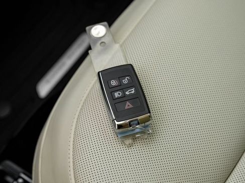 New 2026 Land Rover Range Rover SE AWD/4WD image 75