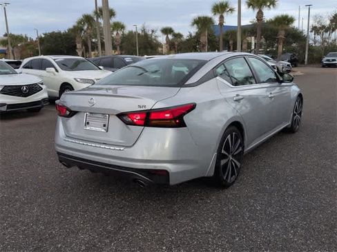Used 2022 Nissan Altima 2.5 SR image 8
