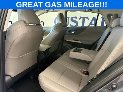 Used 2024 Toyota Venza XLE image 16