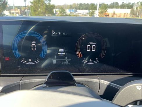 Used 2025 Hyundai Santa Fe SEL image 27