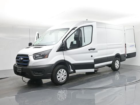 New 2024 Ford E-Transit Base image 27