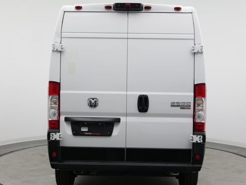 Used 2024 RAM ProMaster 2500 w/ Convenience Group FWD image 6