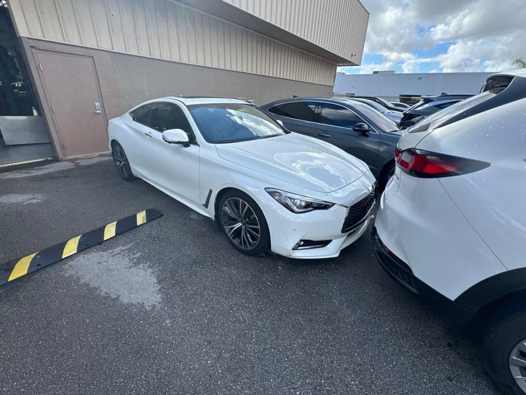 Used 2022 INFINITI Q60 3.0t Luxe w/ Cargo Package RWD image 21