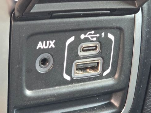 Used 2019 Jeep Wrangler Unlimited Sport AWD/4WD image 30