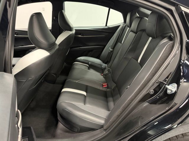 Used 2026 Toyota Camry Hybrid FWD image 26