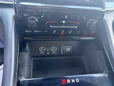 Used 2021 Jeep Grand Cherokee L Laredo image 19