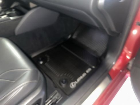Used 2024 Lexus ES 350 w/ Accessory Package (Z2) FWD image 12