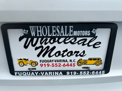 Used 2019 Volvo XC60 T5 Momentum w/ Multimedia Package image 32