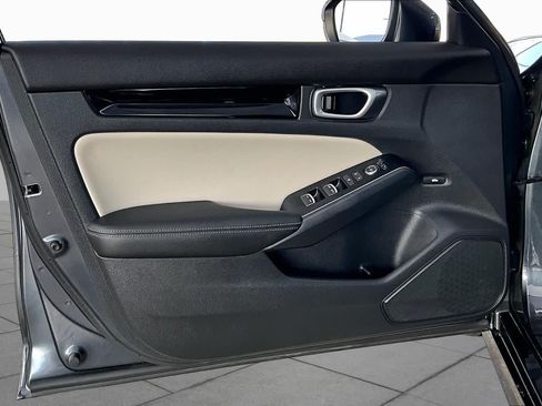 Used 2023 Honda Civic Touring image 22