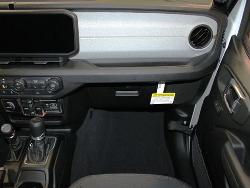 New 2026 Jeep Gladiator Sport image 28