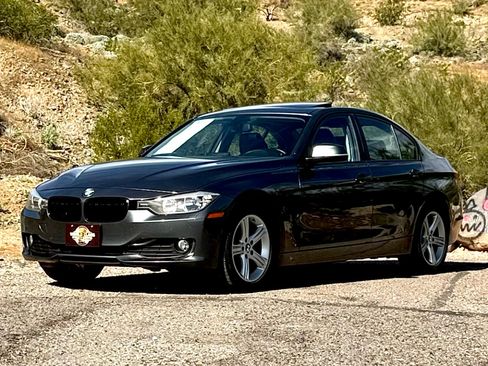 Used 2014 BMW 320i Sedan image 15