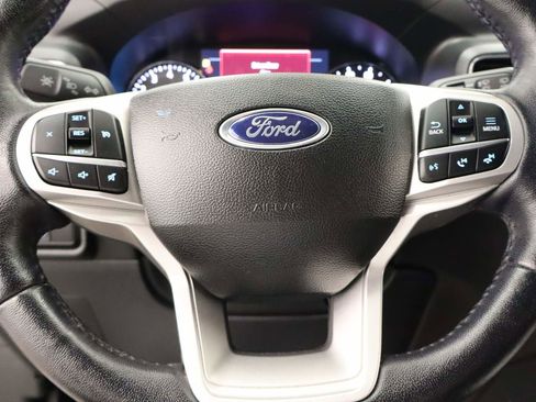 Used 2023 Ford Explorer XLT w/ Equipment Group 202A image 11