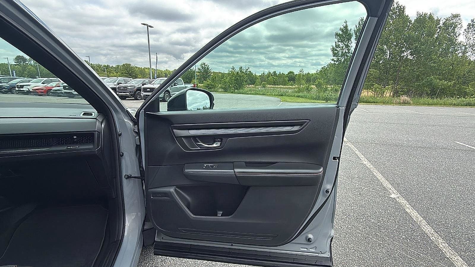 Used 2026 Honda CR-V Sport image 17