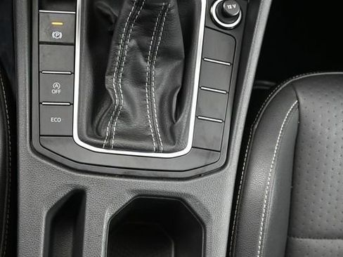 Used 2024 Volkswagen Jetta SE FWD image 19