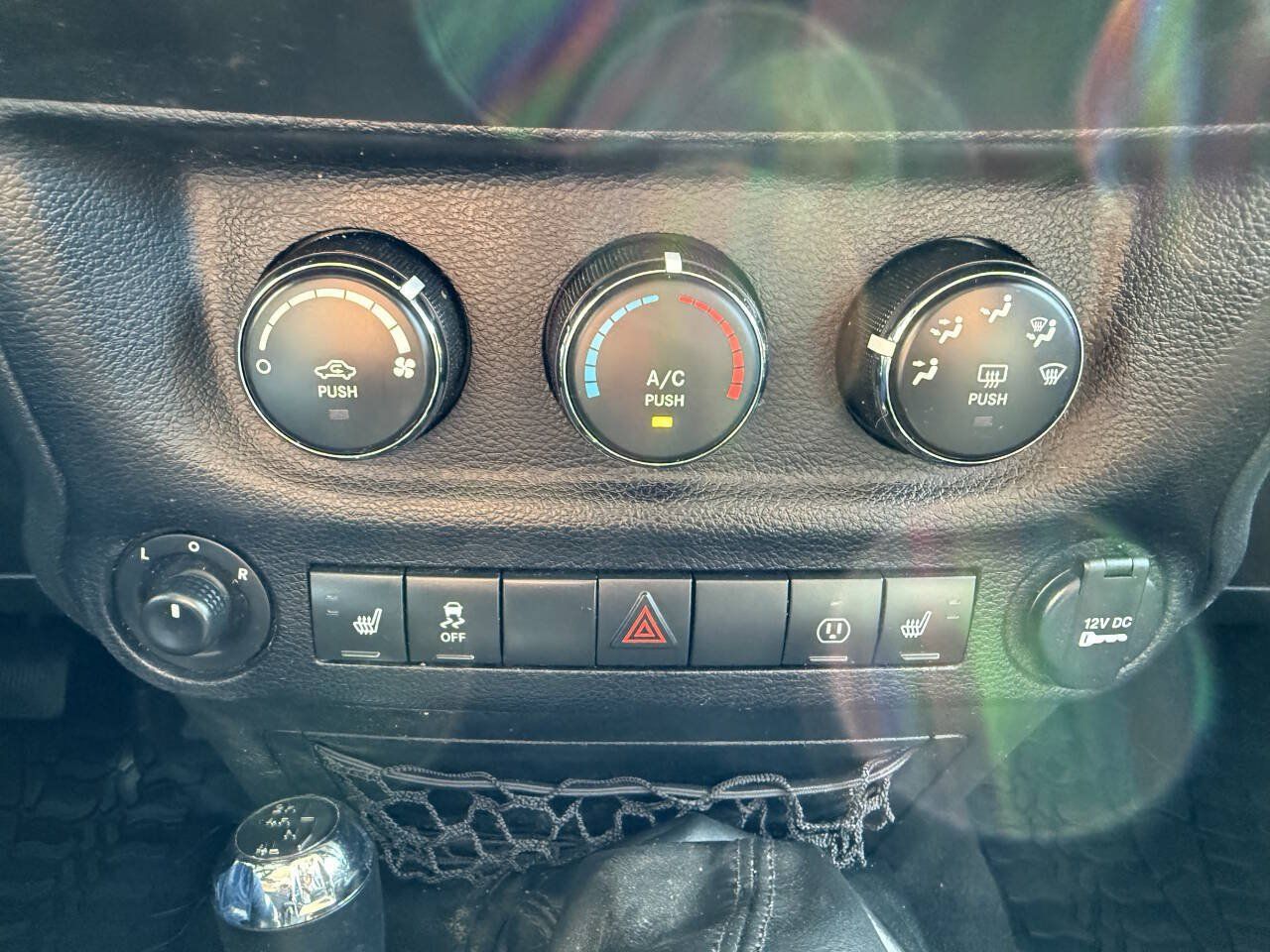 Used 2017 Jeep Wrangler Unlimited Sahara AWD/4WD image 19