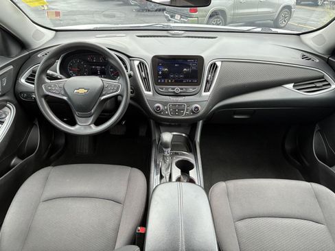 Used 2024 Chevrolet Malibu LT FWD image 11