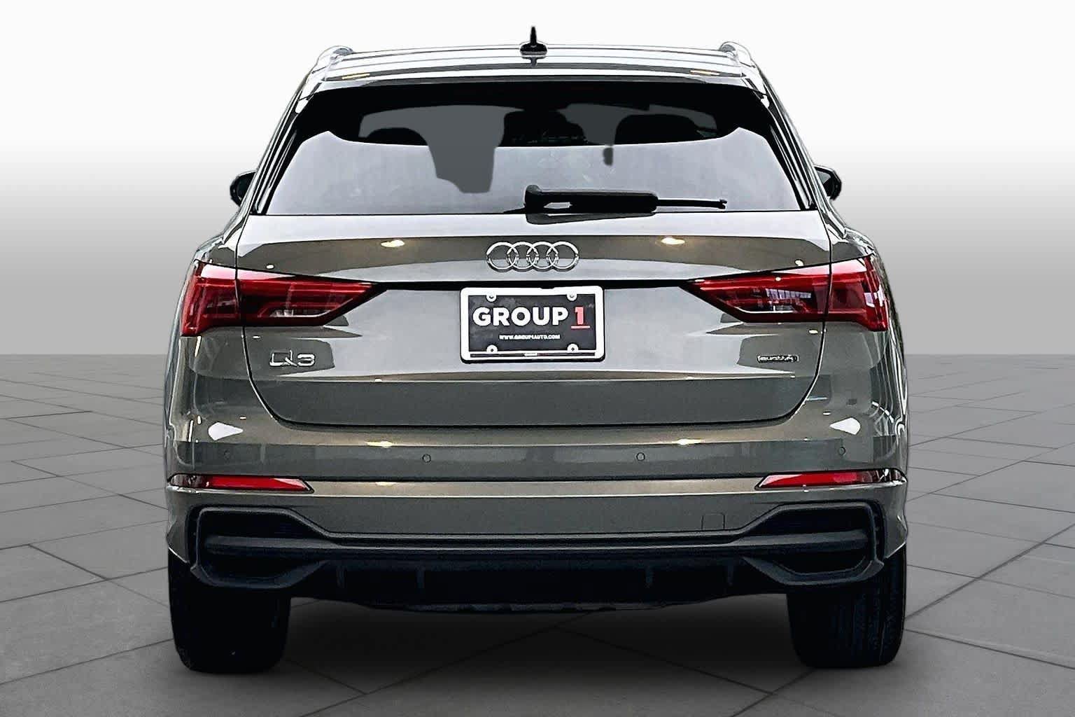 Used 2023 Audi Q3 2.0T Premium w/ Convenience Package AWD/4WD image 4