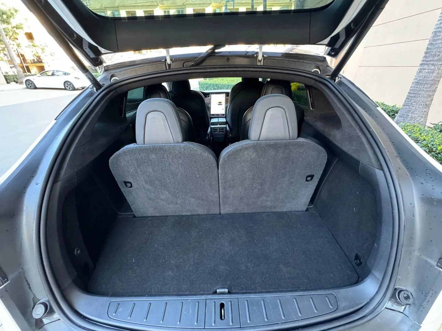 Used 2021 Tesla Model X Long Range AWD/4WD image 37