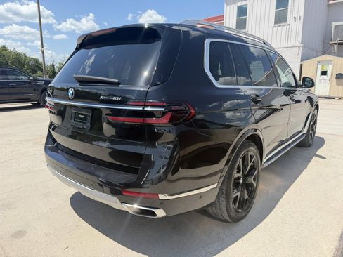 Used 2023 BMW X7 xDrive40i w/ Climate Comfort Package AWD/4WD image 6