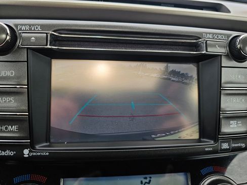 Used 2015 Toyota RAV4 Limited w/ Technology Package image 28