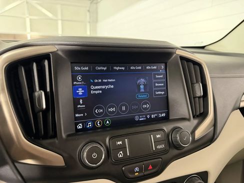 Used 2024 GMC Terrain Denali w/ Denali Premium Package AWD/4WD image 24