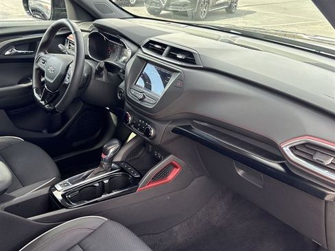 Used 2023 Chevrolet TrailBlazer RS image 27