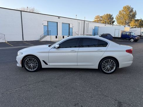Used 2019 BMW 530i xDrive w/ Convenience Package image 3