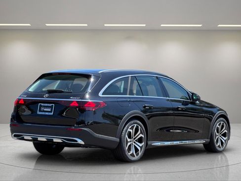New 2025 Mercedes-Benz E 450 4MATIC All-Terrain Wagon image 4