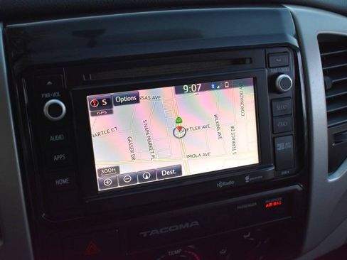 Used 2015 Toyota Tacoma 4x4 Double Cab w/ TRD Off-Road Package image 36