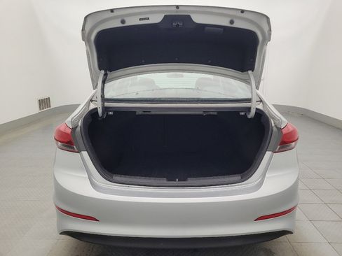 Used 2017 Hyundai Elantra SE image 29