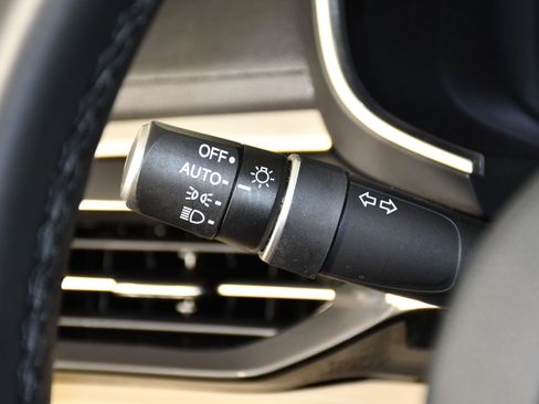 Certified 2025 Acura MDX SH-AWD image 22