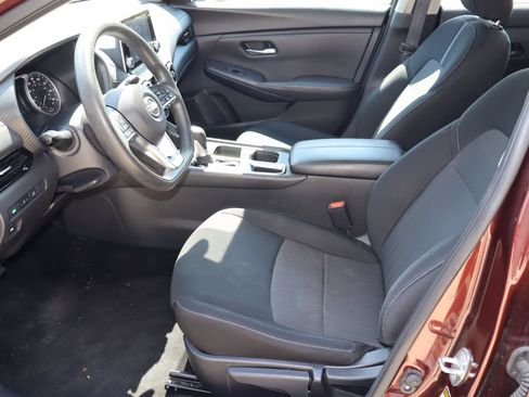 Used 2024 Nissan Sentra SV FWD image 15