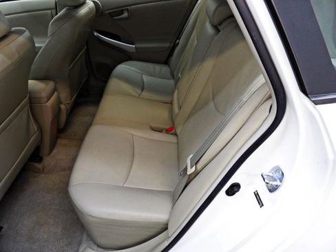 Used 2010 Toyota Prius Five image 10