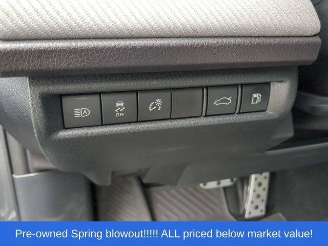Used 2025 Toyota Camry SE FWD image 25